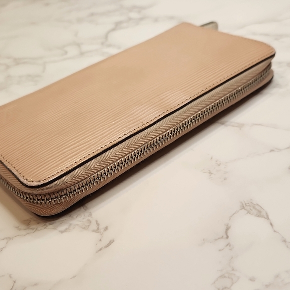 LOUIS VUITTON Pink Epi Leather Long Zippy Wallet - Picture 7 of 16